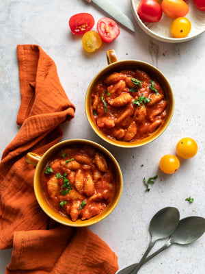 Bio Nudeln in Tomatensauce mit Kräutern